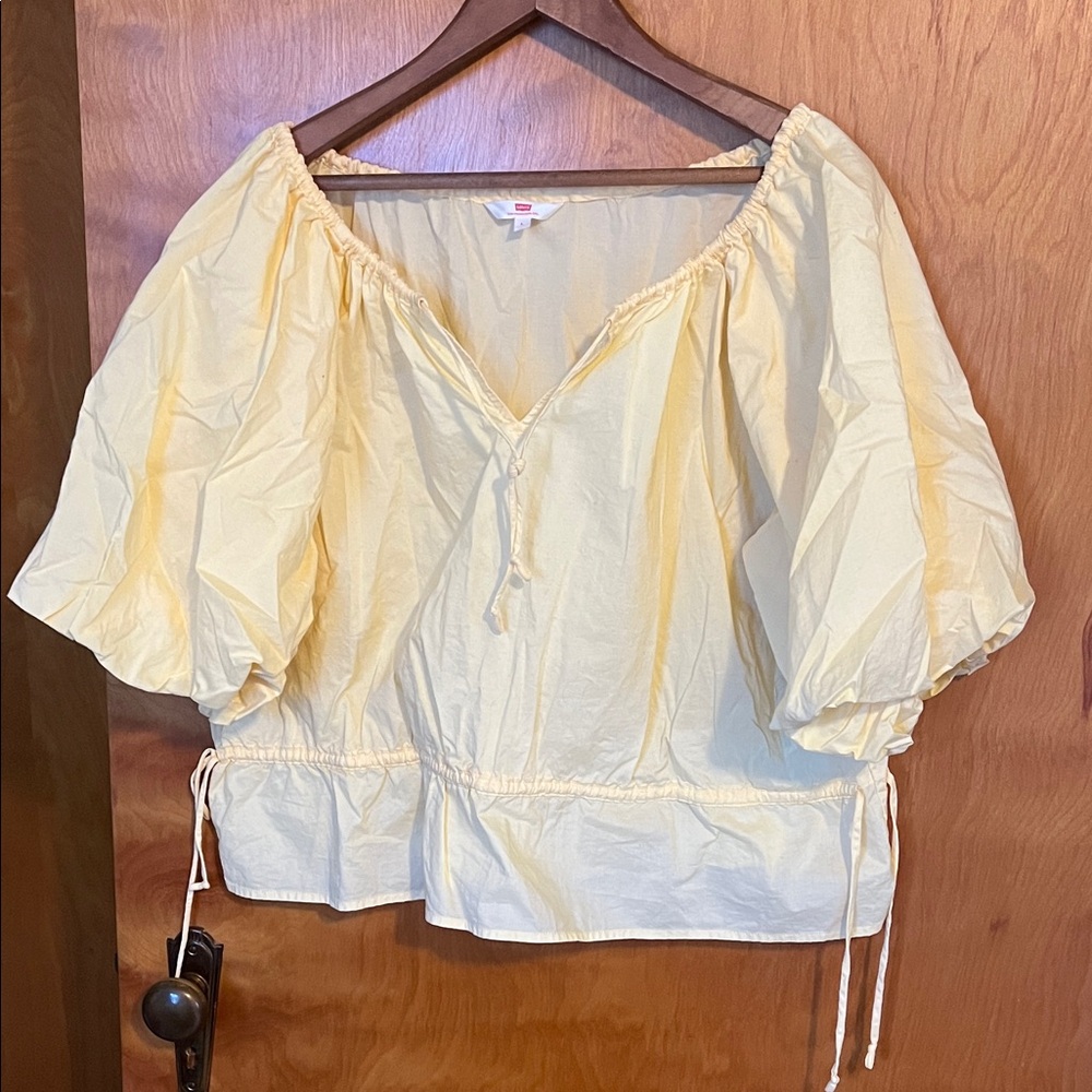 Levi’s Calliope Puff Sleeve Peasant Top